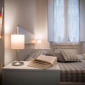 Novella White Apartment