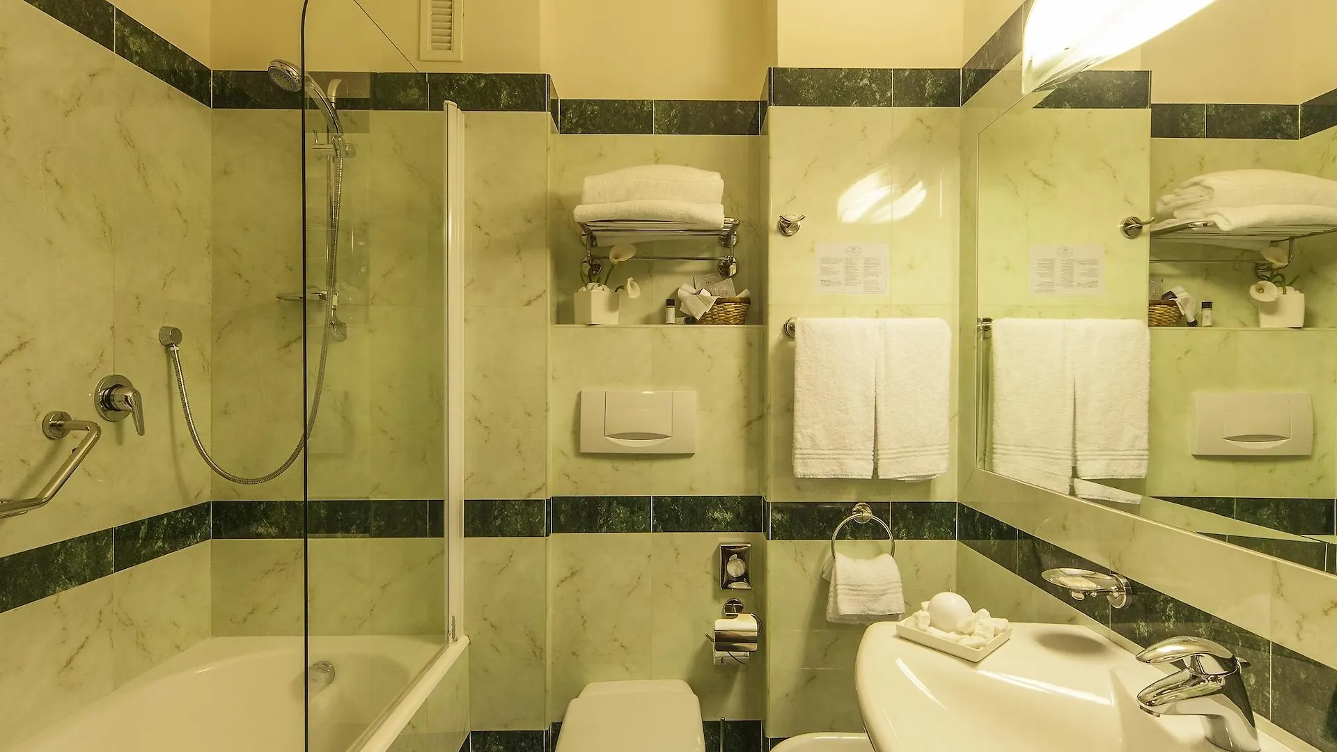 **** Otel Nilhotel Floransa İtalya