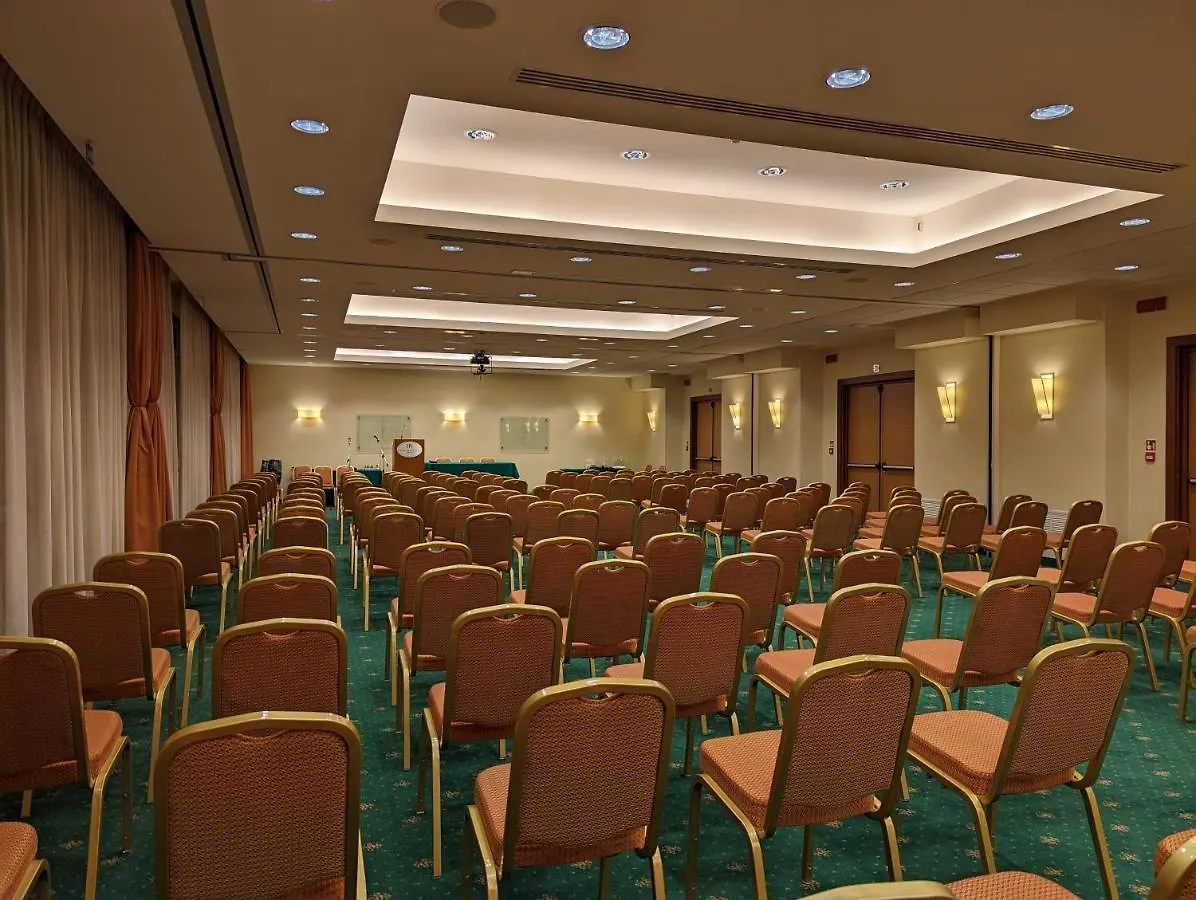 Nilhotel Florence 4*,