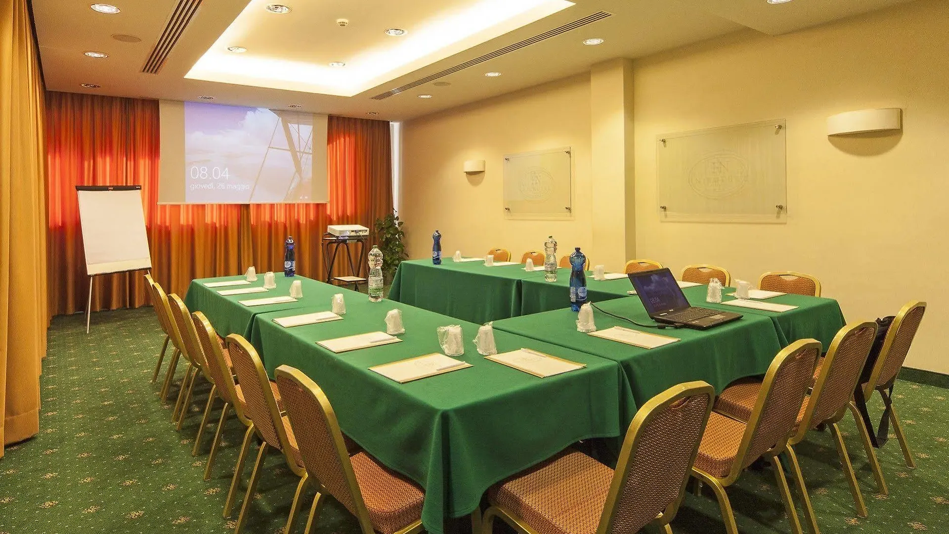 Nilhotel Florence 4*,