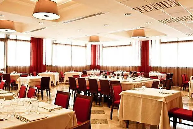 Nilhotel Florence 4*,